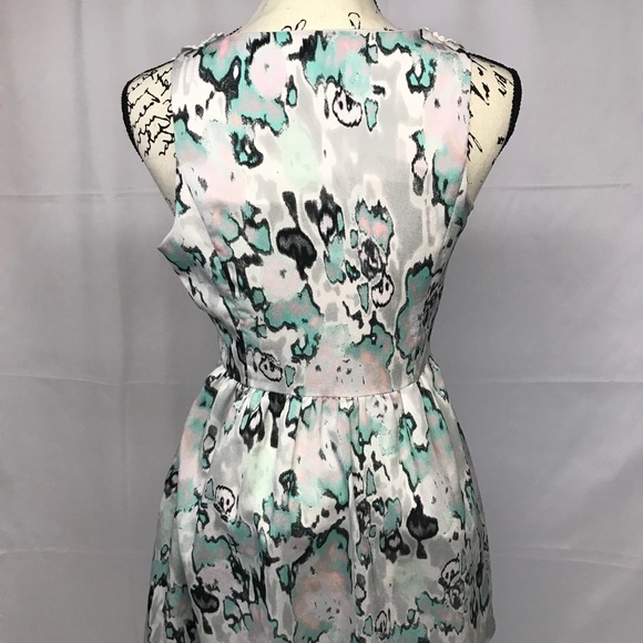 Kensie Dress - Picture 3 of 4